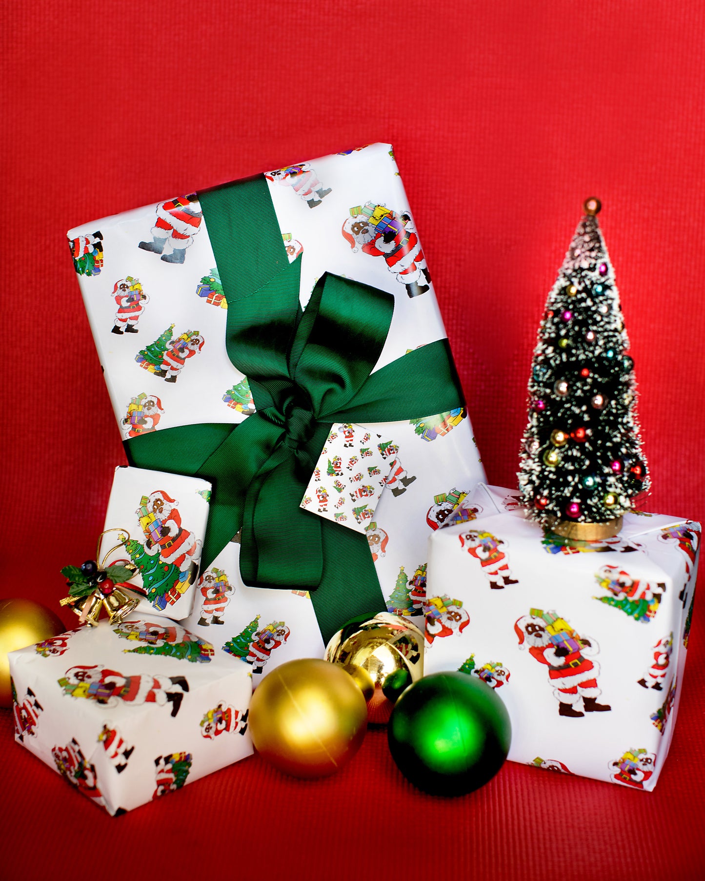 Black Santa Claus Wrapping Paper Kit